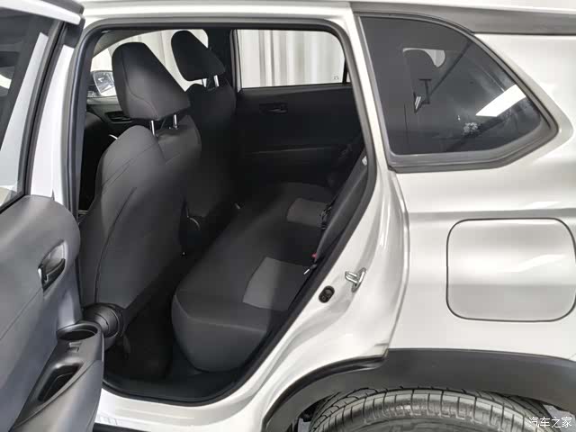 Toyota Frontlander, 2024 8