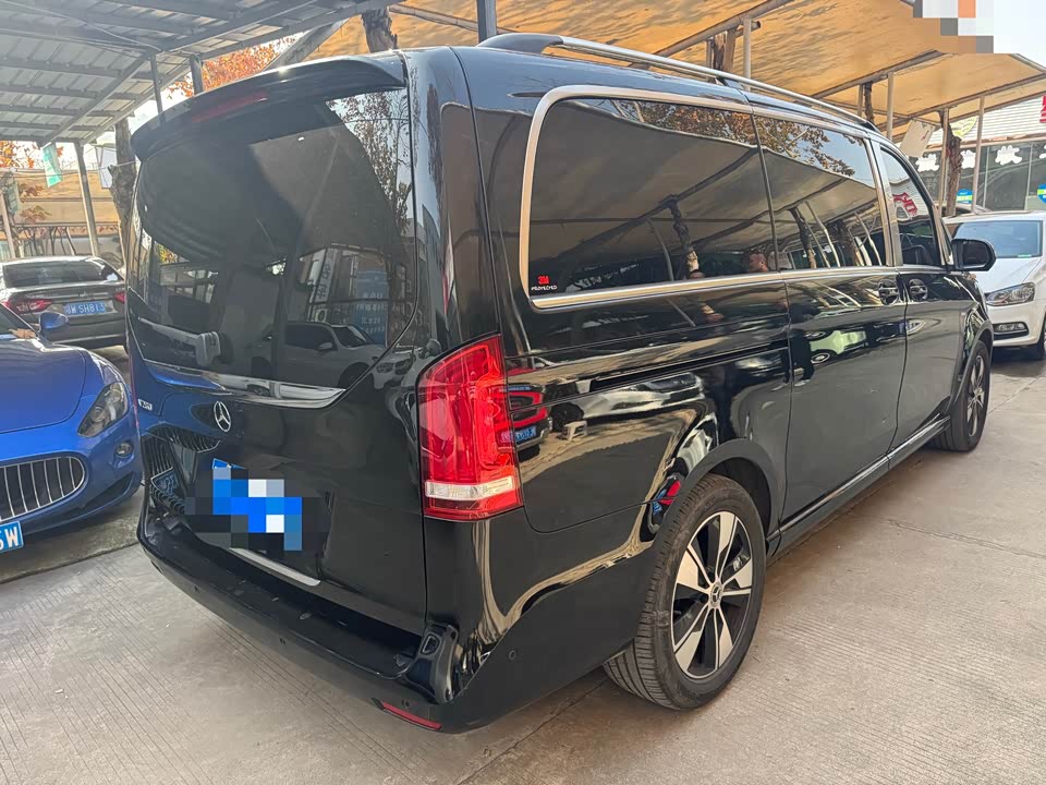 Mercedes-Benz V-class