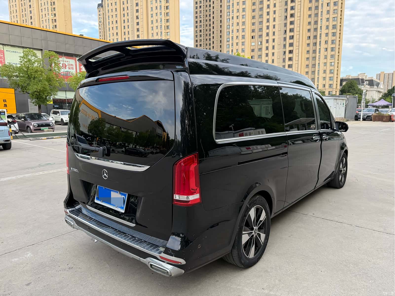Mercedes-Benz V-Class, 2023 10