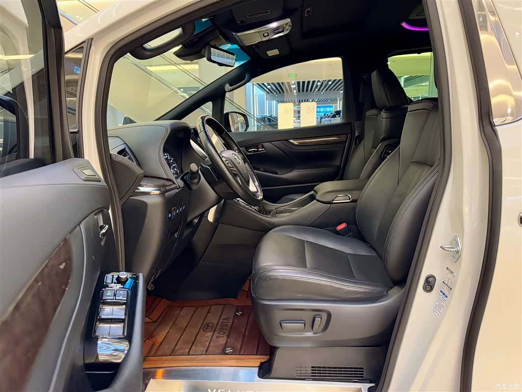 Toyota Vellfire, 2022 29