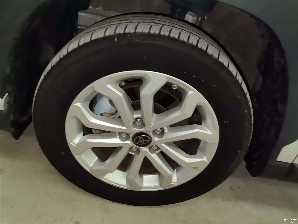 Toyota Frontlander, 2023 22