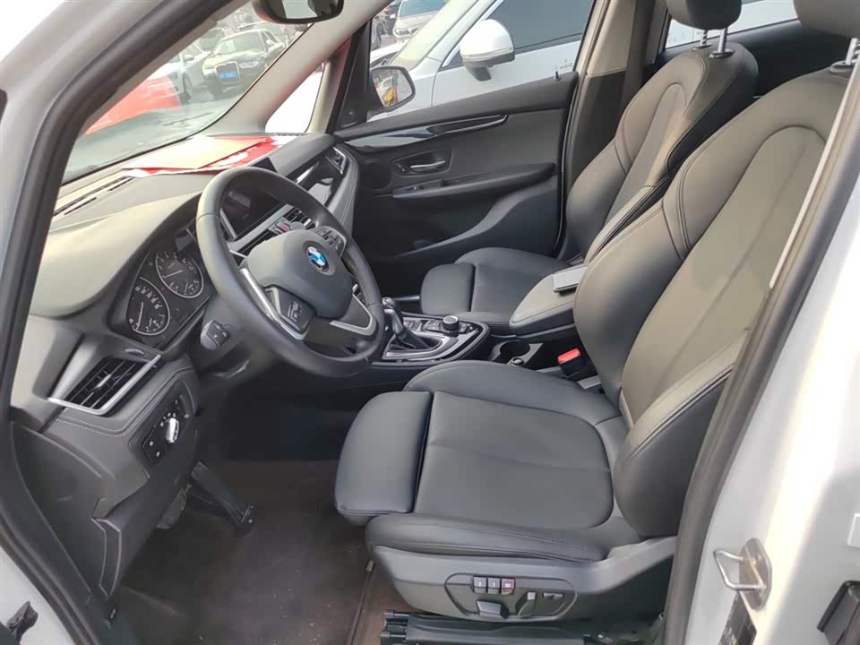 BMW 2 series multifunctional station wagon