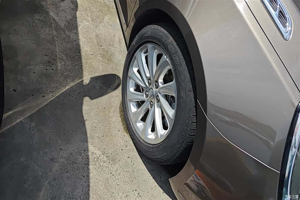 Buick LaCrosse, 2015 6