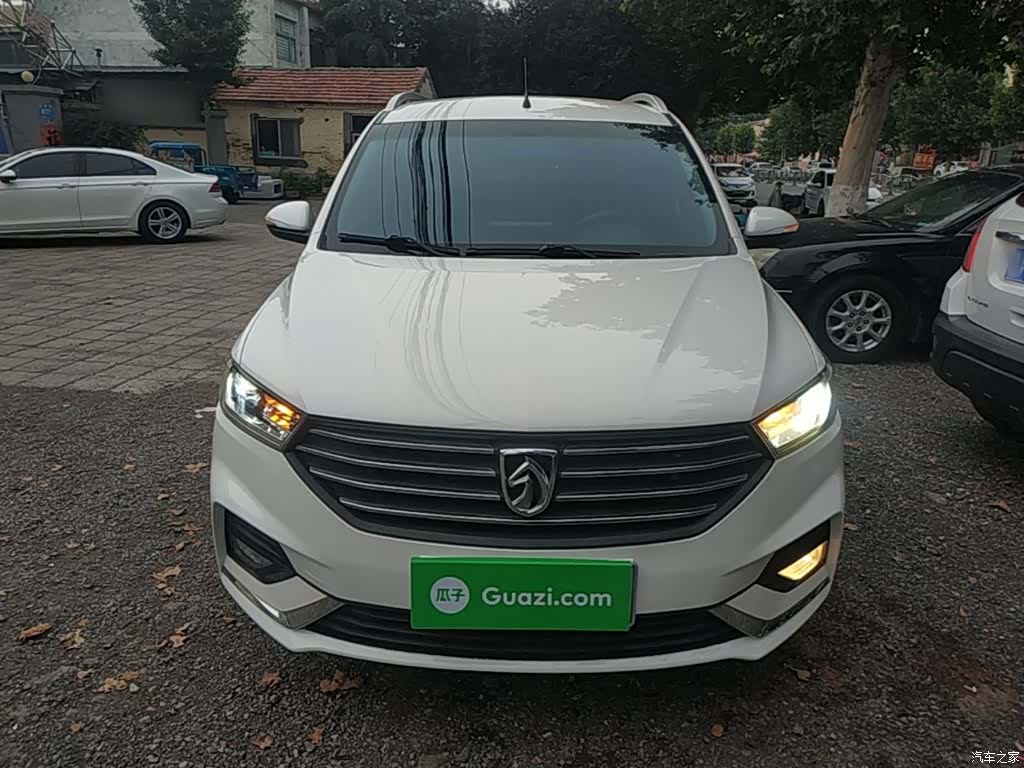 Wuling 360, 2018 3