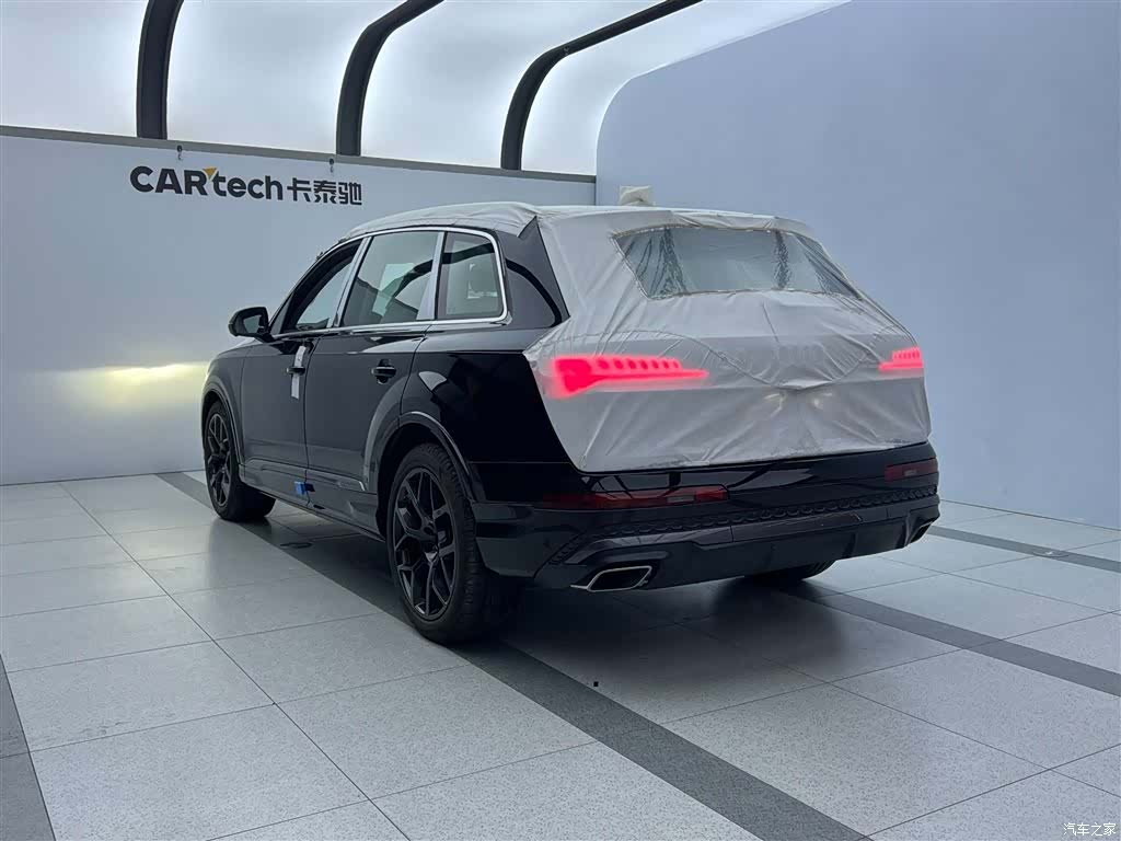 Audi Q7, 2025 все фото