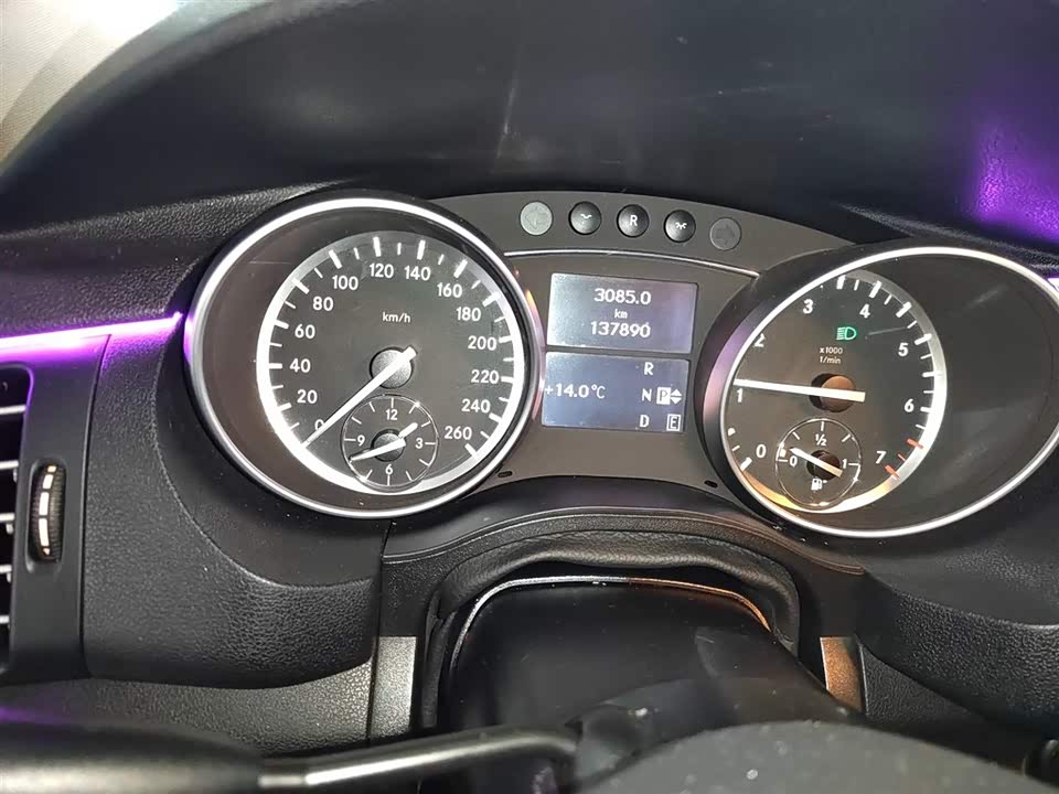 Mercedes-Benz R-class