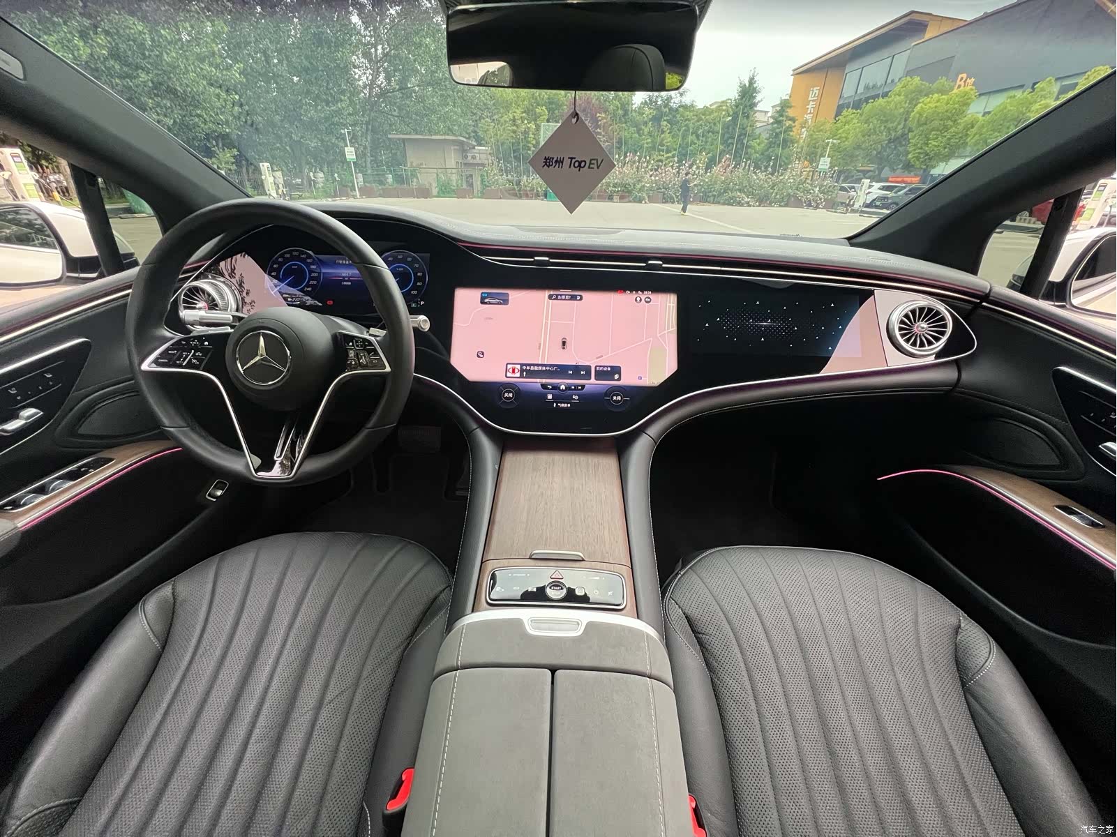 Mercedes-Benz EQS, 2023 14