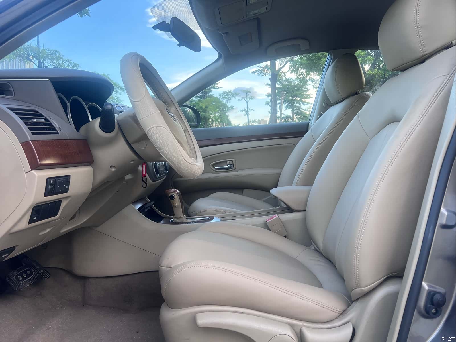 Nissan Sylphy, 2012 7