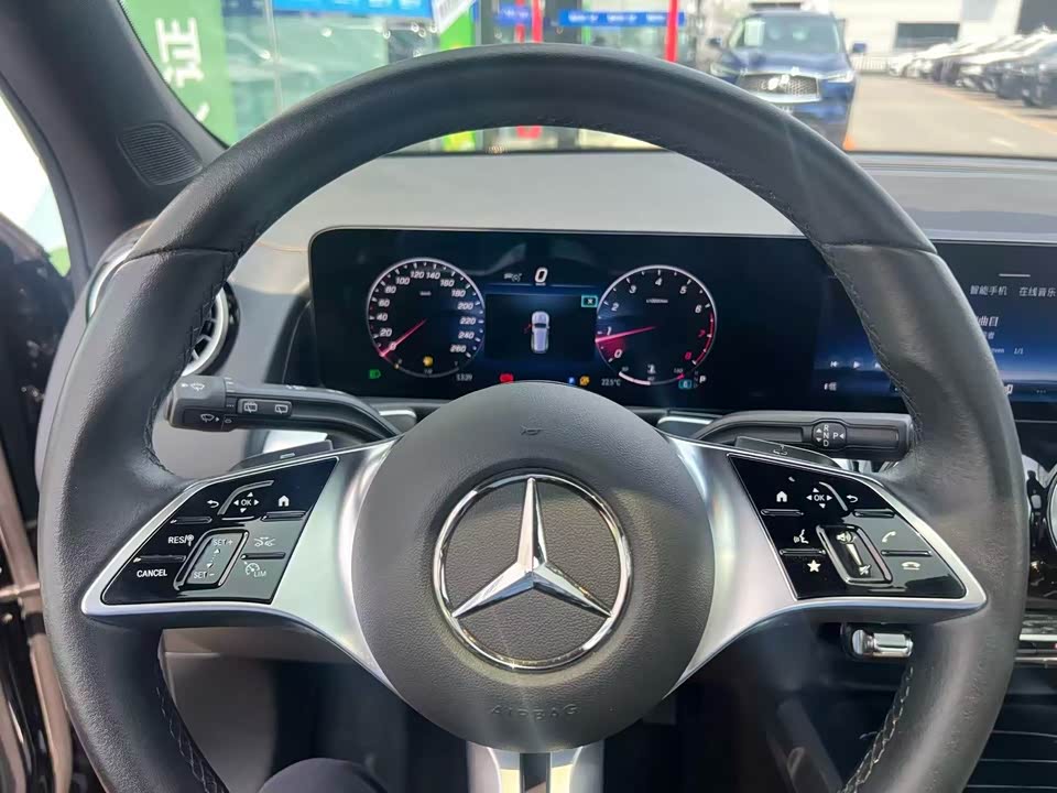 Mercedes-Benz GLB