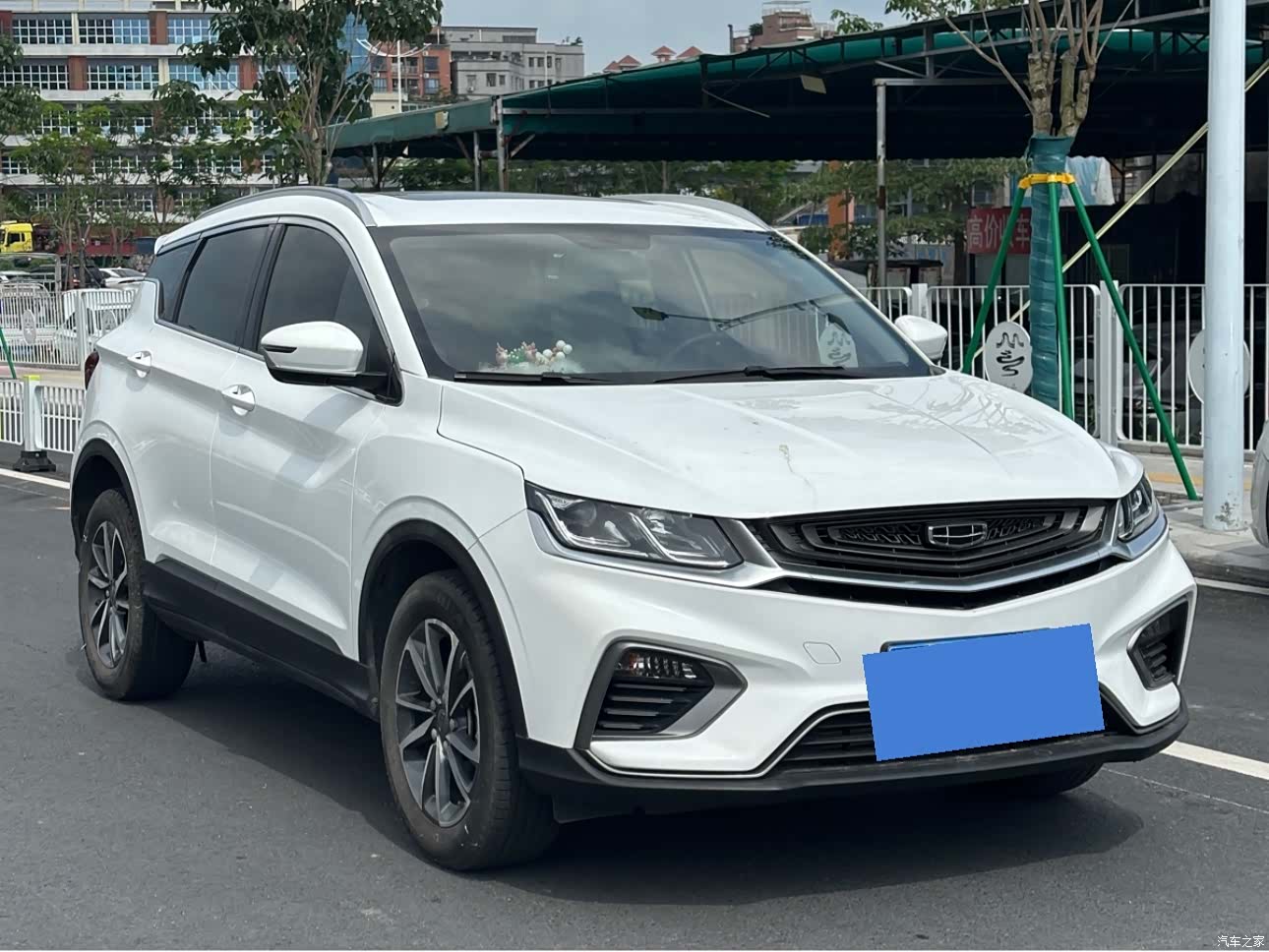 Geely Coolray, 2021 3