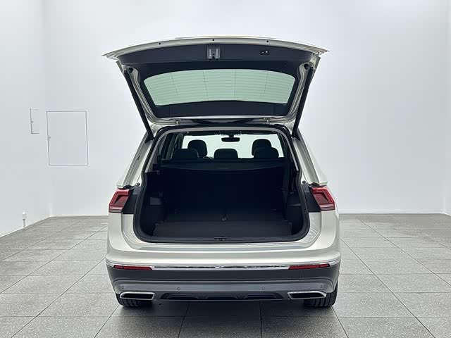 Volkswagen Tiguan L 2020, фото 14
