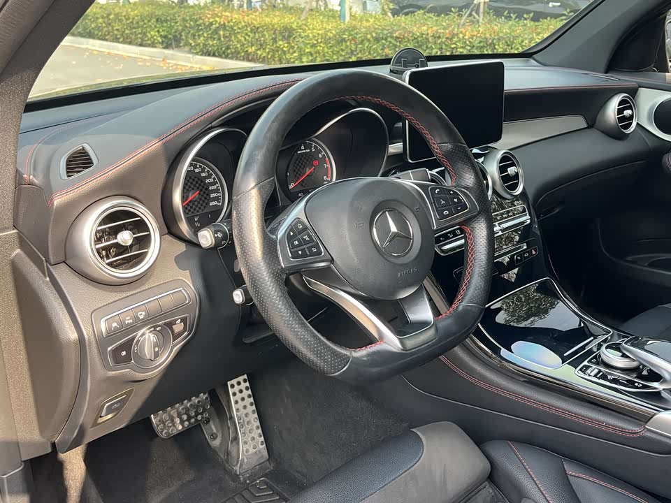 Mercedes-Benz GLC AMG