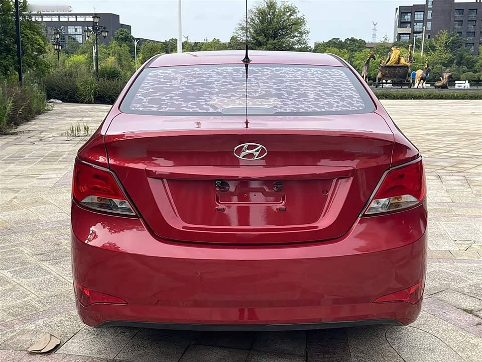 Hyundai Rena