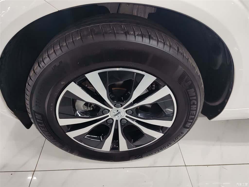 Volvo XC60, 2025 23