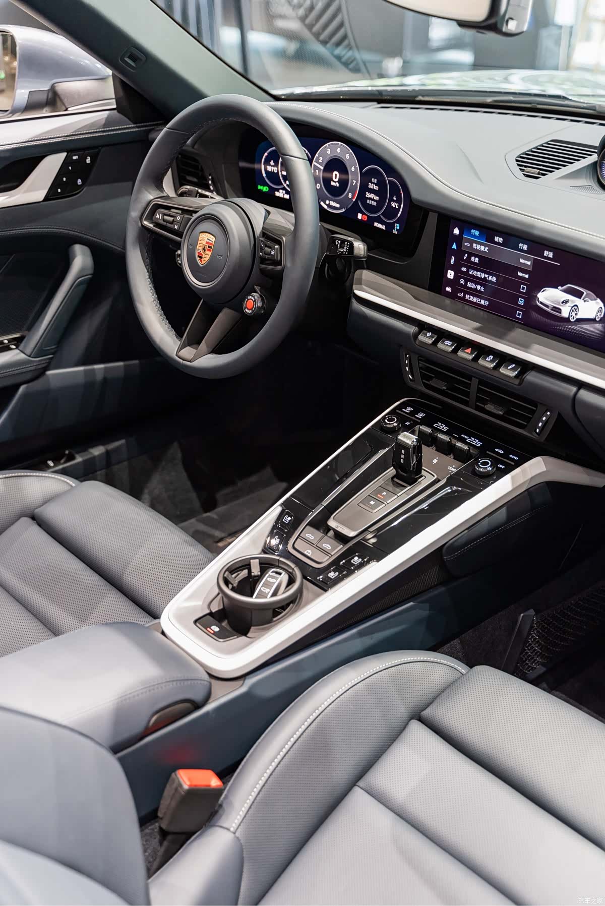 Porsche 911, 2025 25