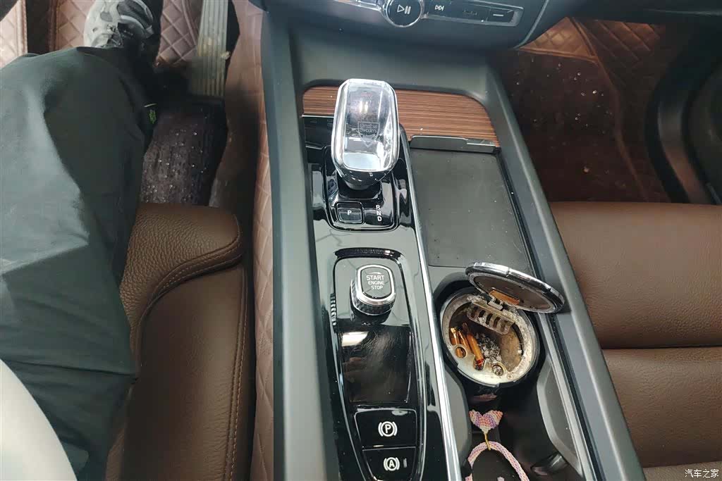 Volvo XC60, 2024 16