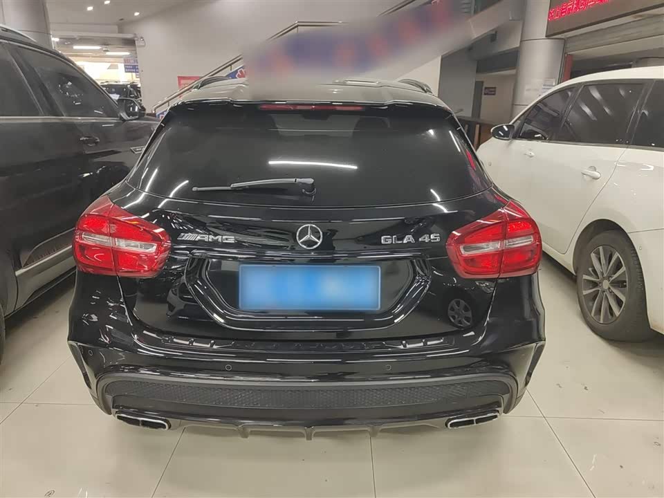 Mercedes-Benz GLA AMG