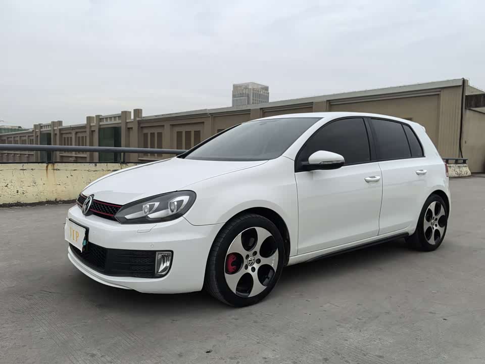 Volkswagen Golf GTI