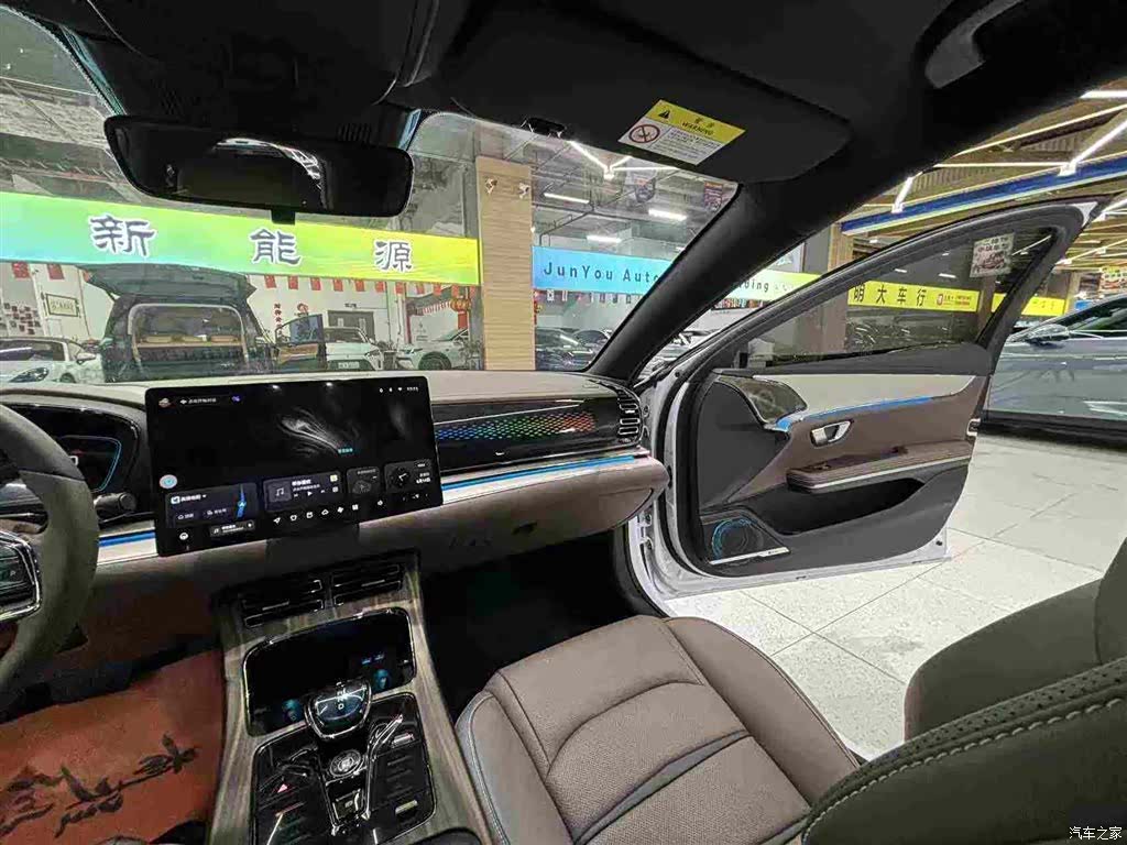 BYD Han, 2022 21