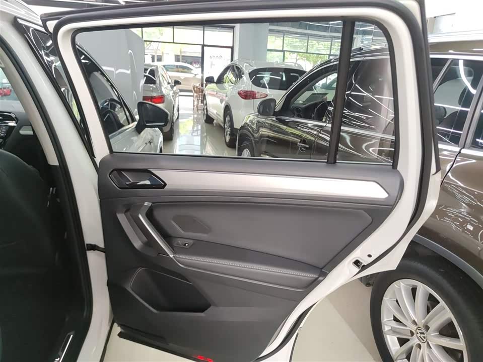 Volkswagen Tiguan L Volkswagen Tiguan L