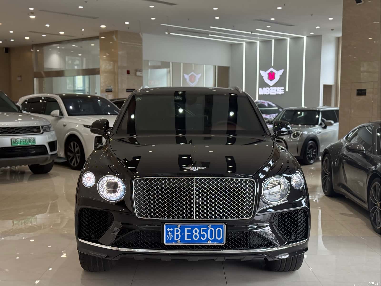 Bentley Bentayga, 2022 2