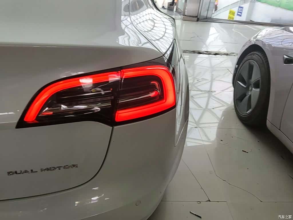 Tesla Model 3, 2019 8