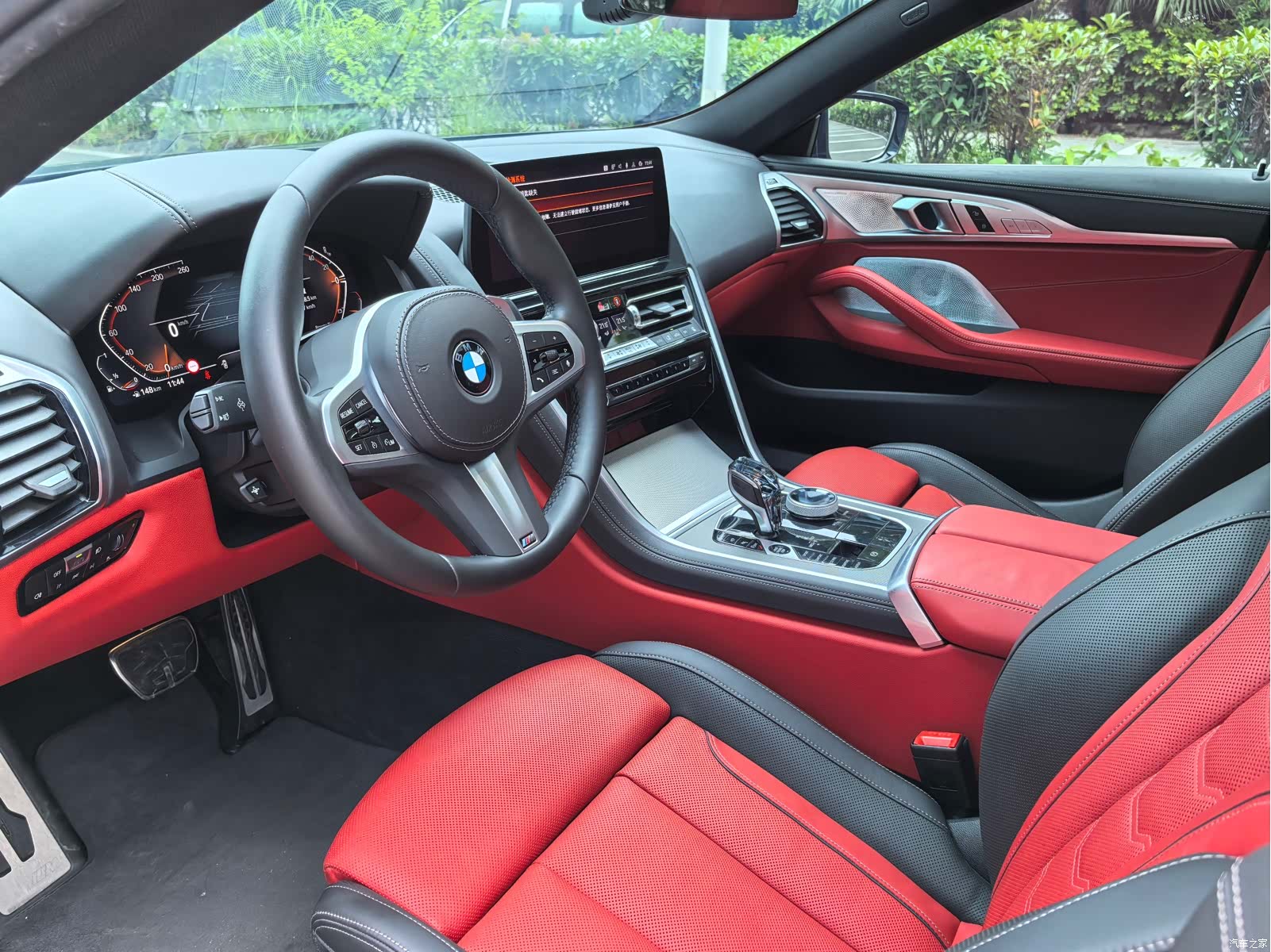 BMW 8 Series, 2023 все фото