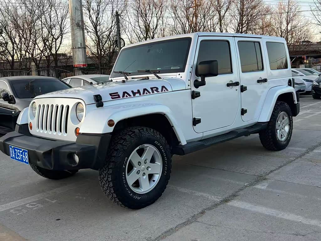 Jeep 2011 3.8L Sahara