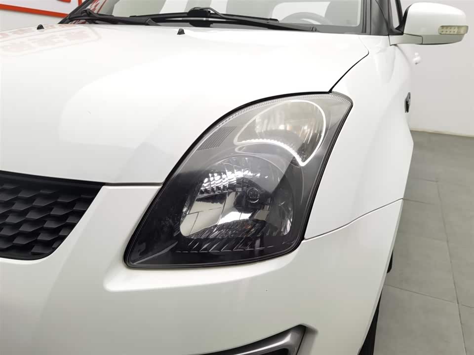 Suzuki Swift Suzuki Swift