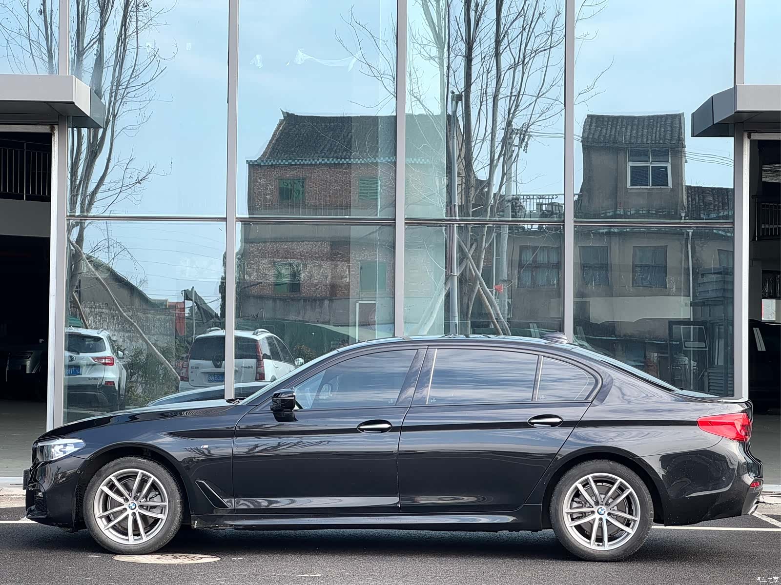 BMW 5 Series, 2018 все фото