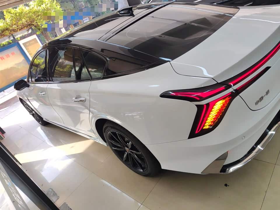 Hongqi H6