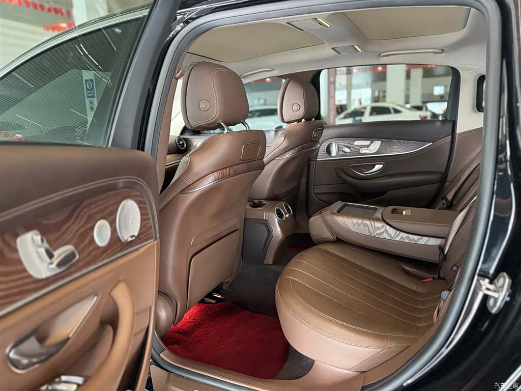 Mercedes-Benz E-Class, 2019 10