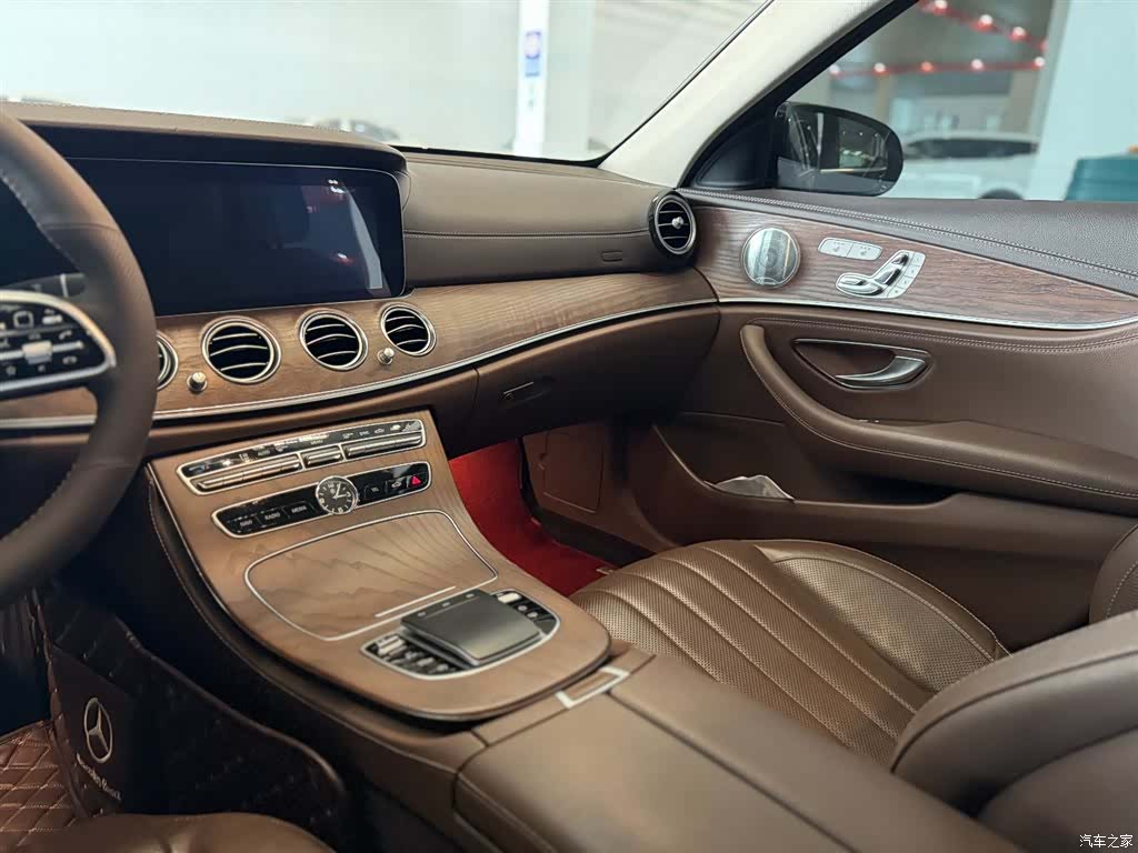 Mercedes-Benz E-Class, 2019 15