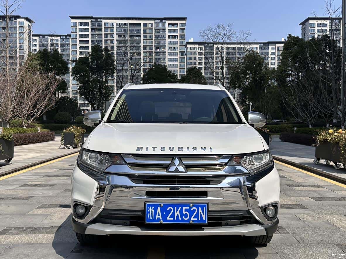 Mitsubishi Outlander, 2017 2