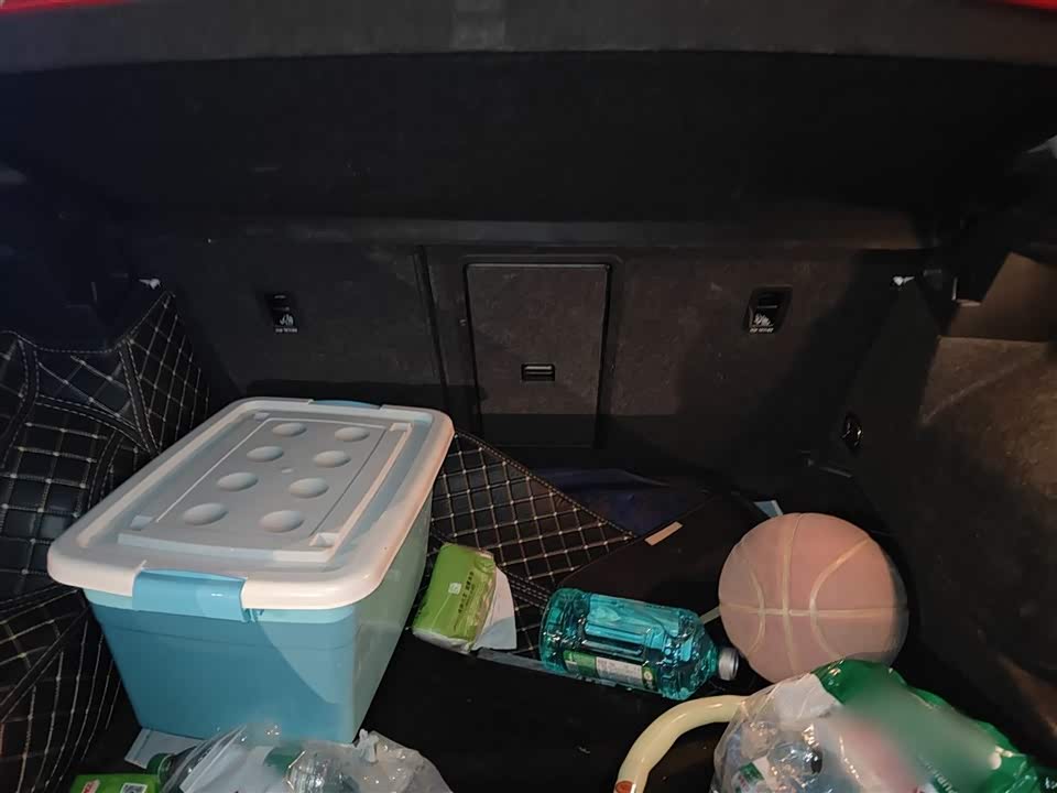 Volkswagen T-ROC exploring Songs