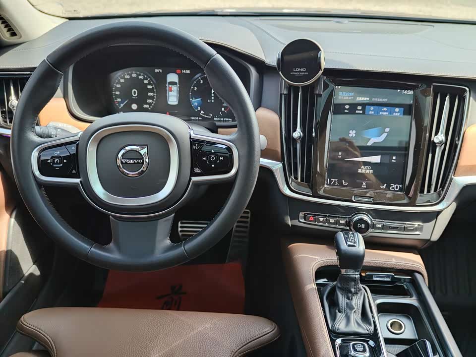 Volvo S90