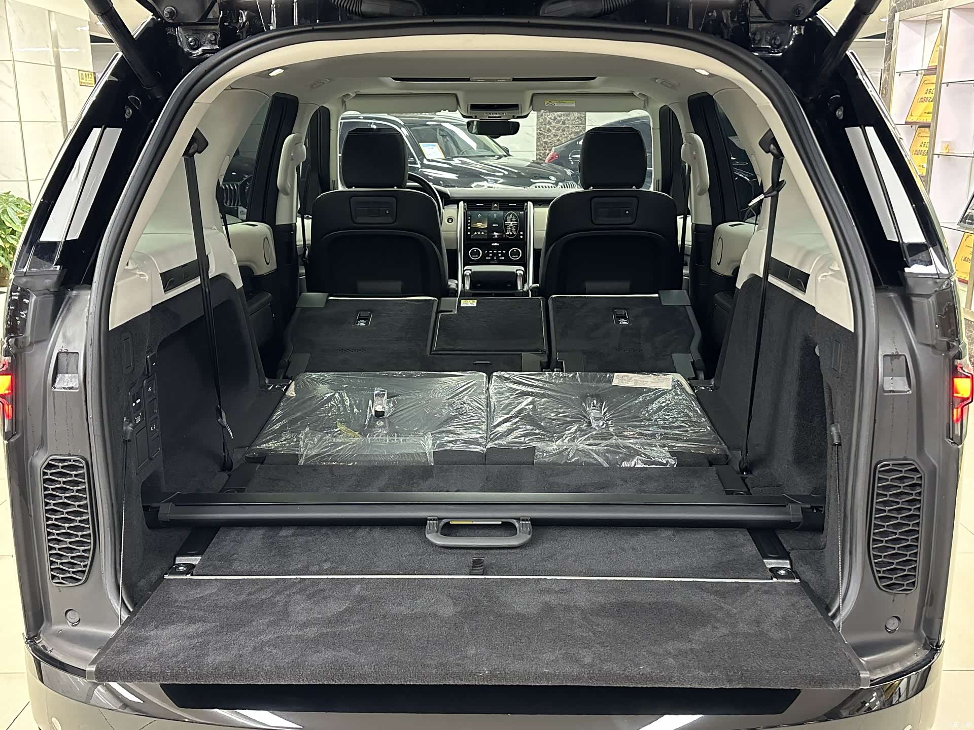 Land Rover Discovery, 2022 10