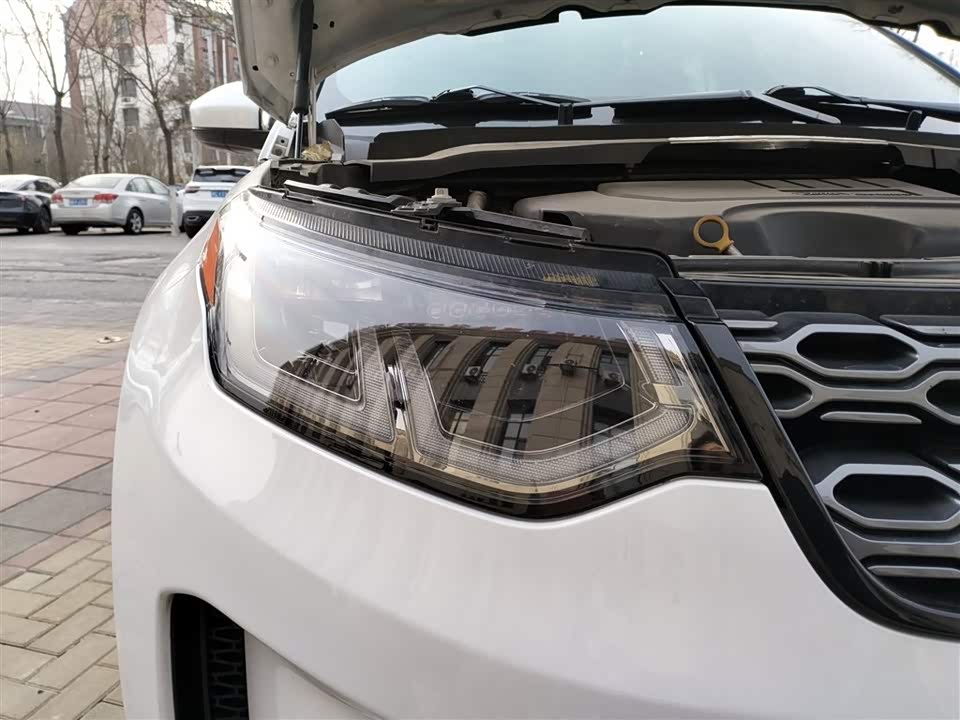 Land Rover Discover sports