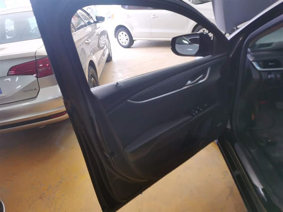 Cadillac XTS Cadillac XTS