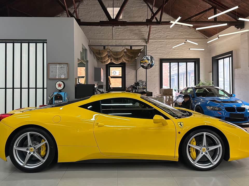 Ferrari 458