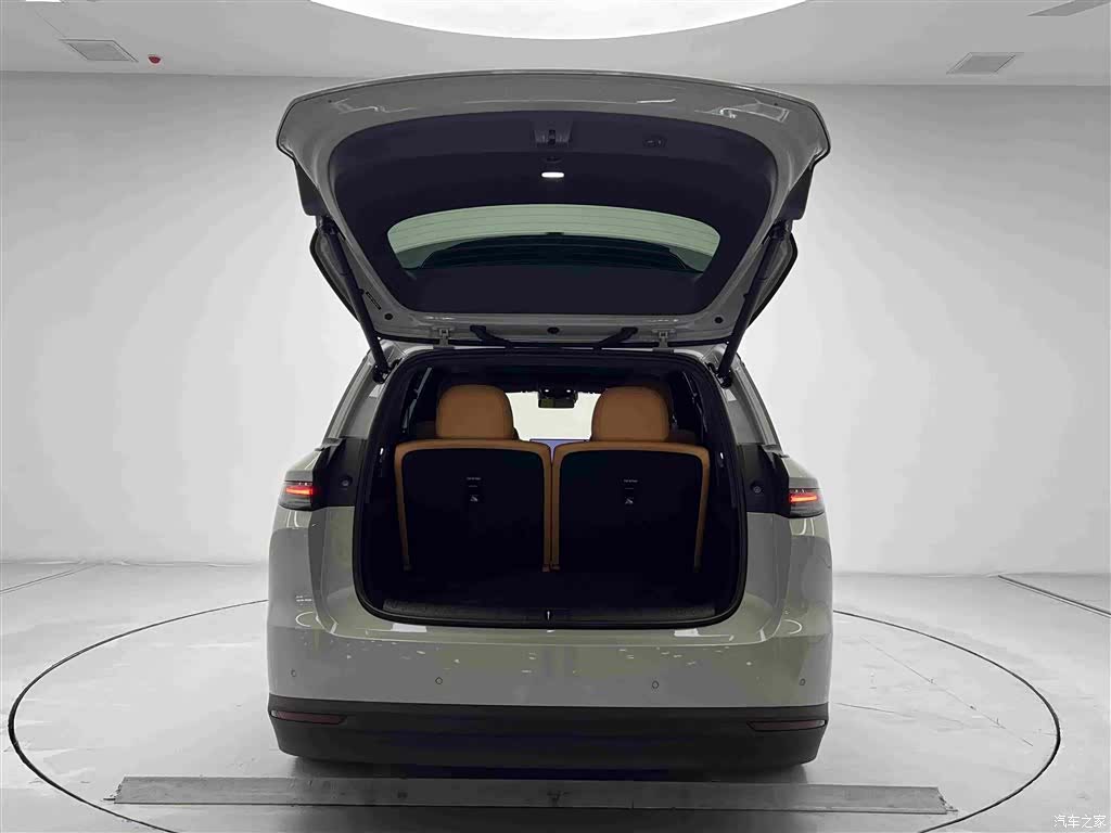 Li Auto i8, 2025 16