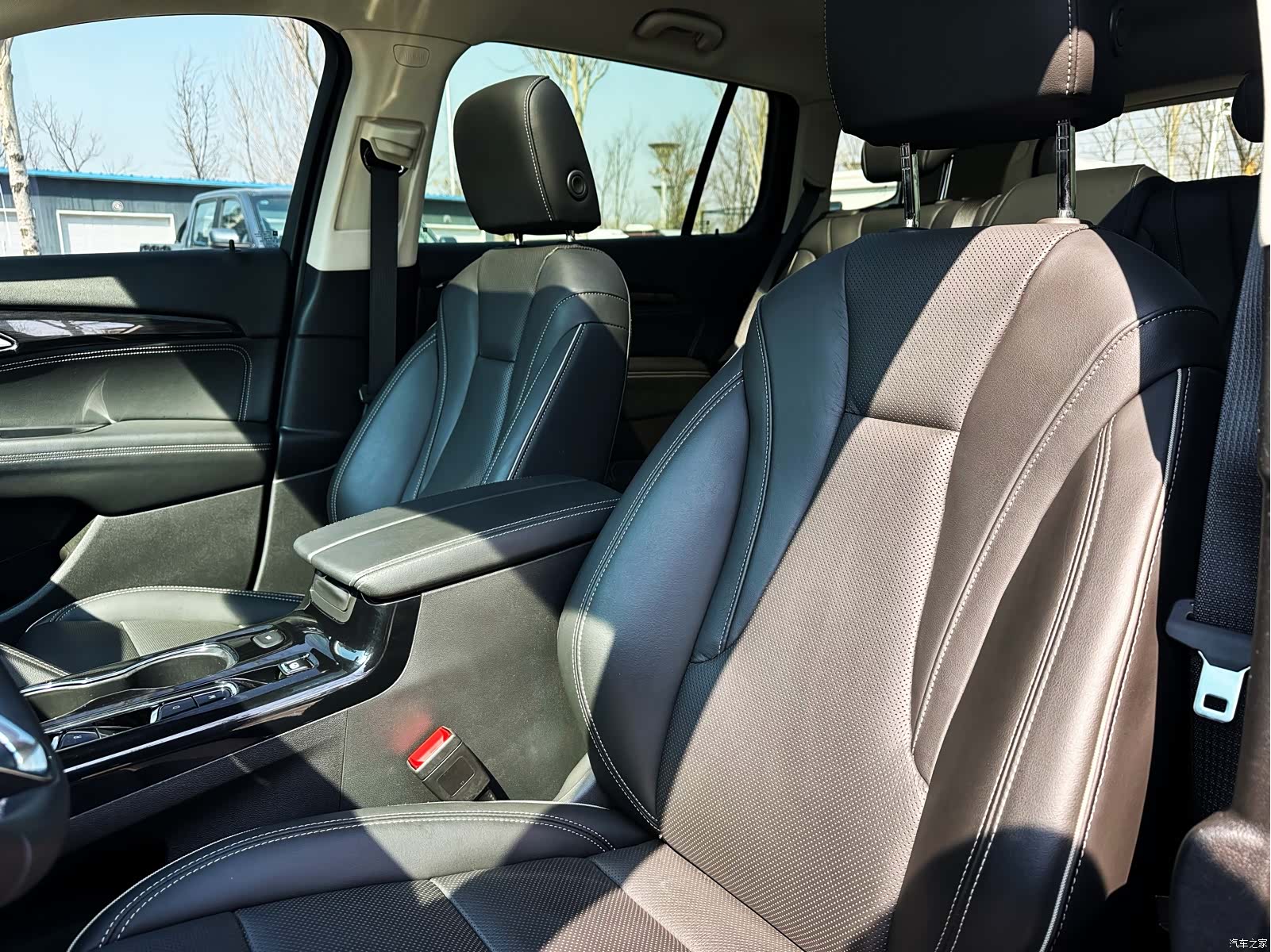 Buick Envision Plus, 2022 10