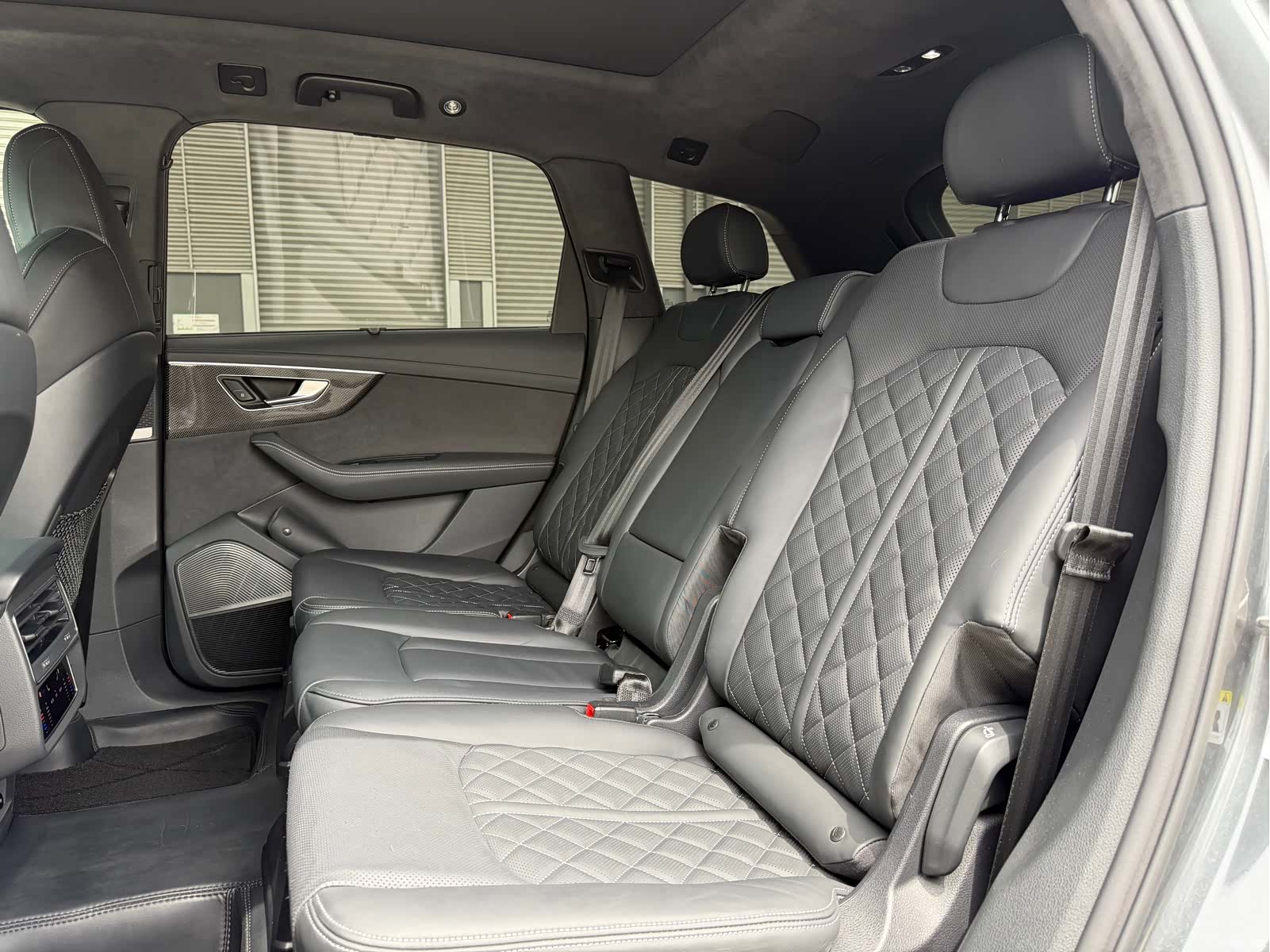Audi Q7, 2024 9