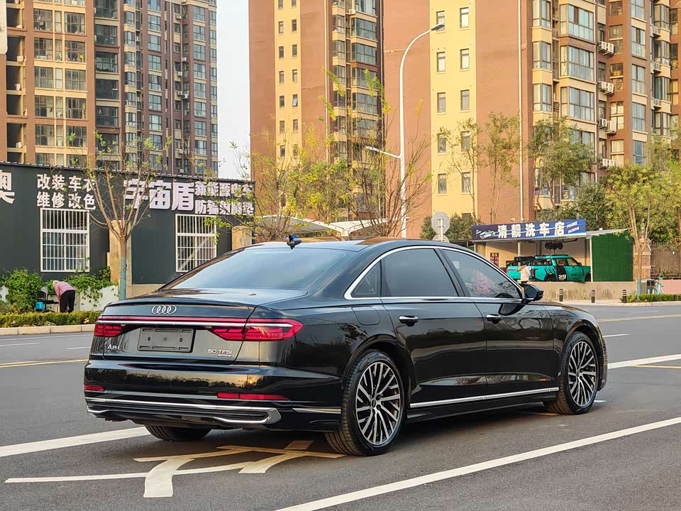 Audi A8