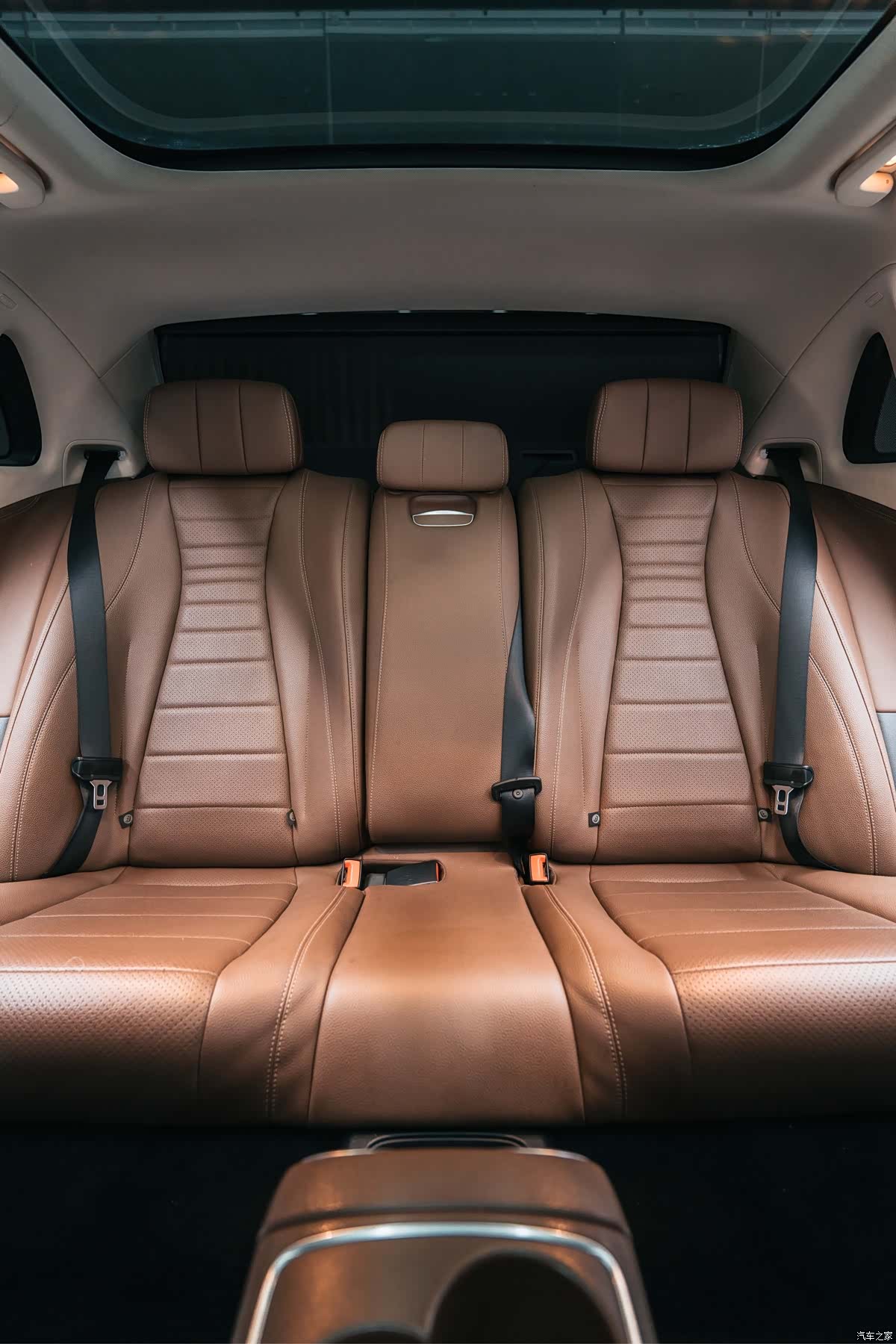 Mercedes-Benz E-Class, 2018 21
