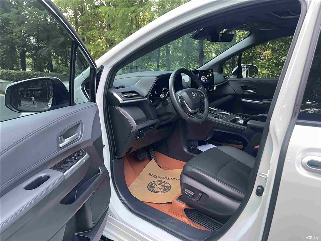 Toyota Sienna, 2024 13