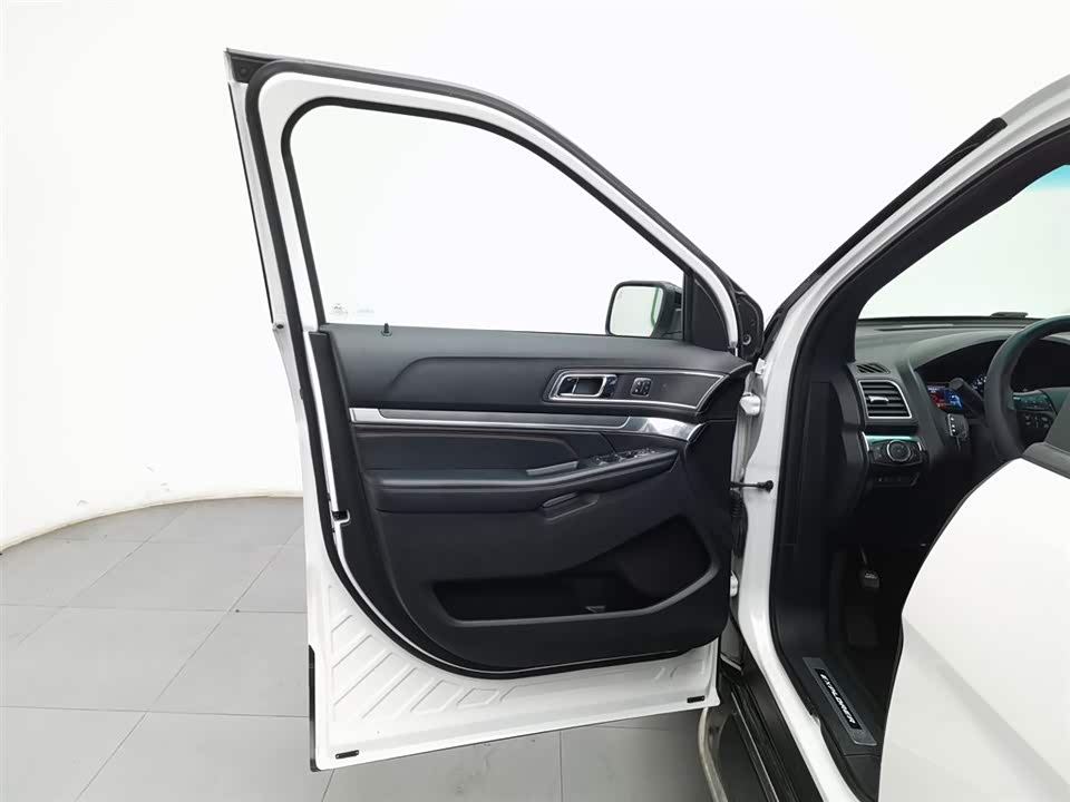Ford Explorer Ford Explorer