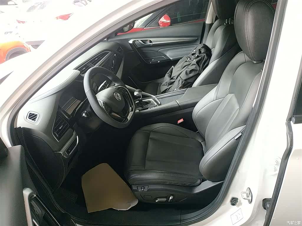 DongFeng AX7, 2019 15