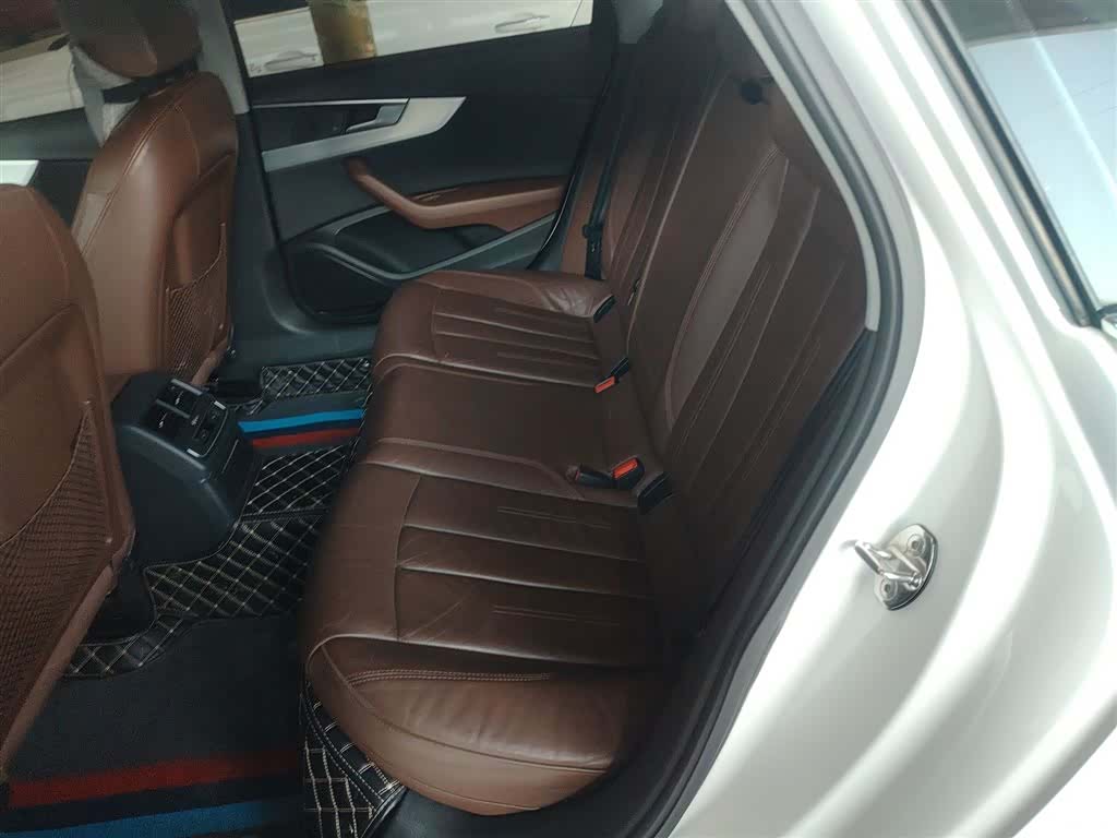 Audi A4L, 2019 13