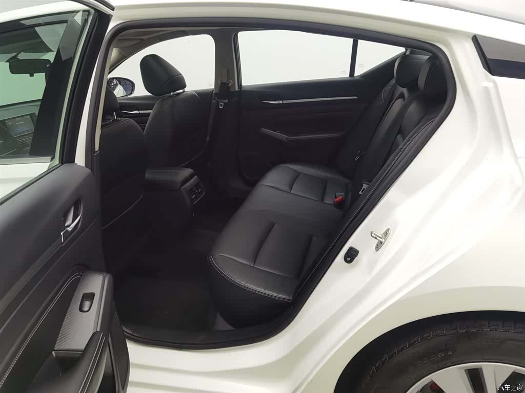 Nissan Teana, 2020 15